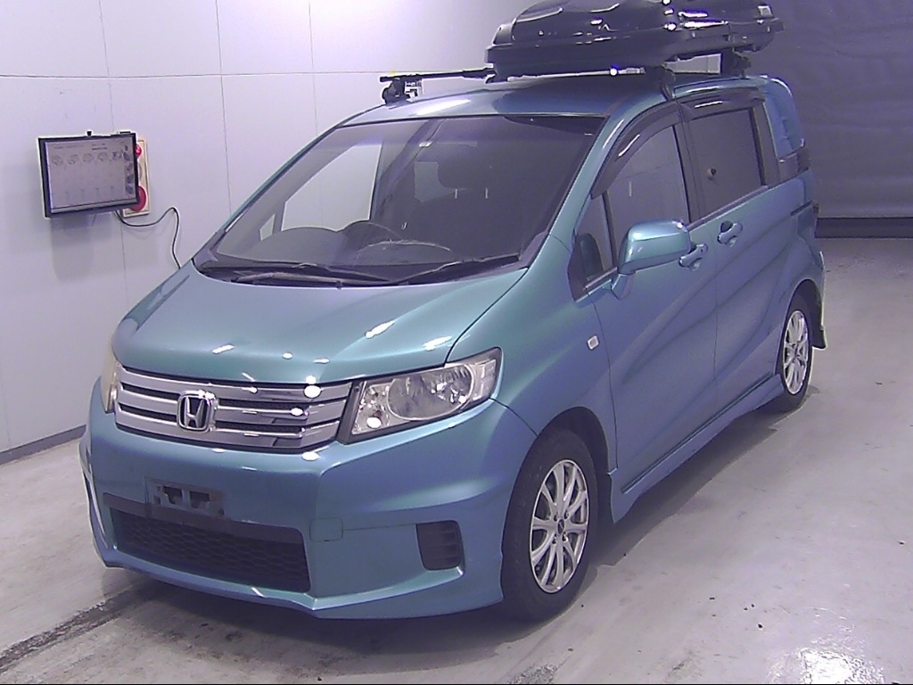 HONDA FREED SPIKE
