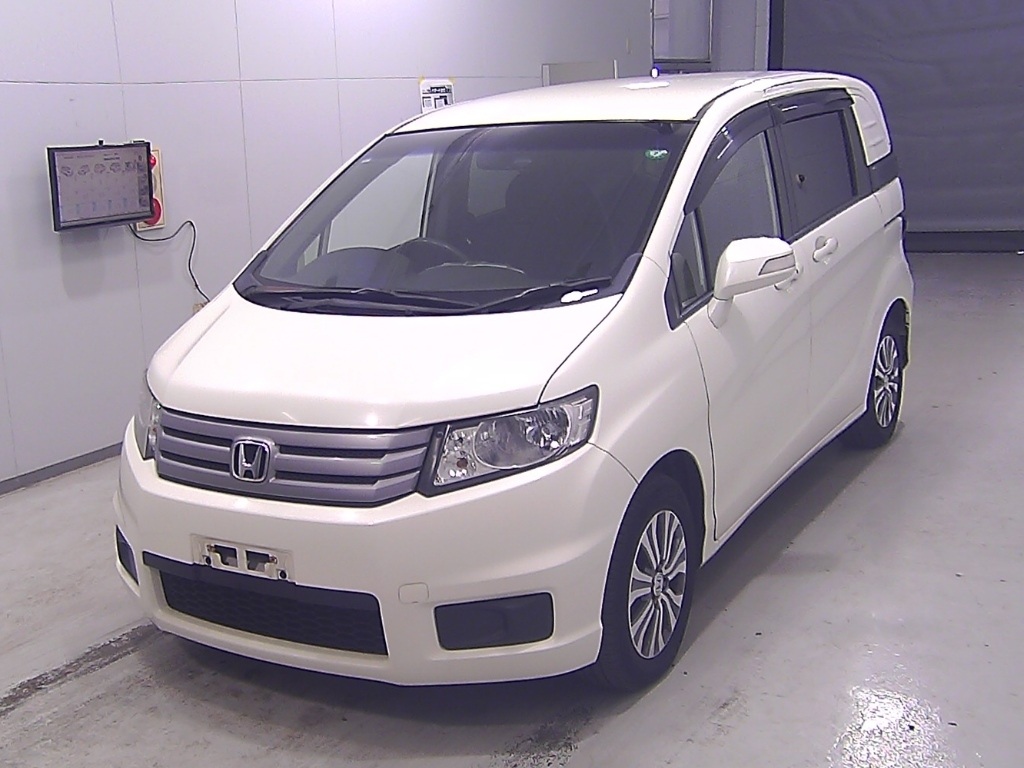 HONDA FREED SPIKE