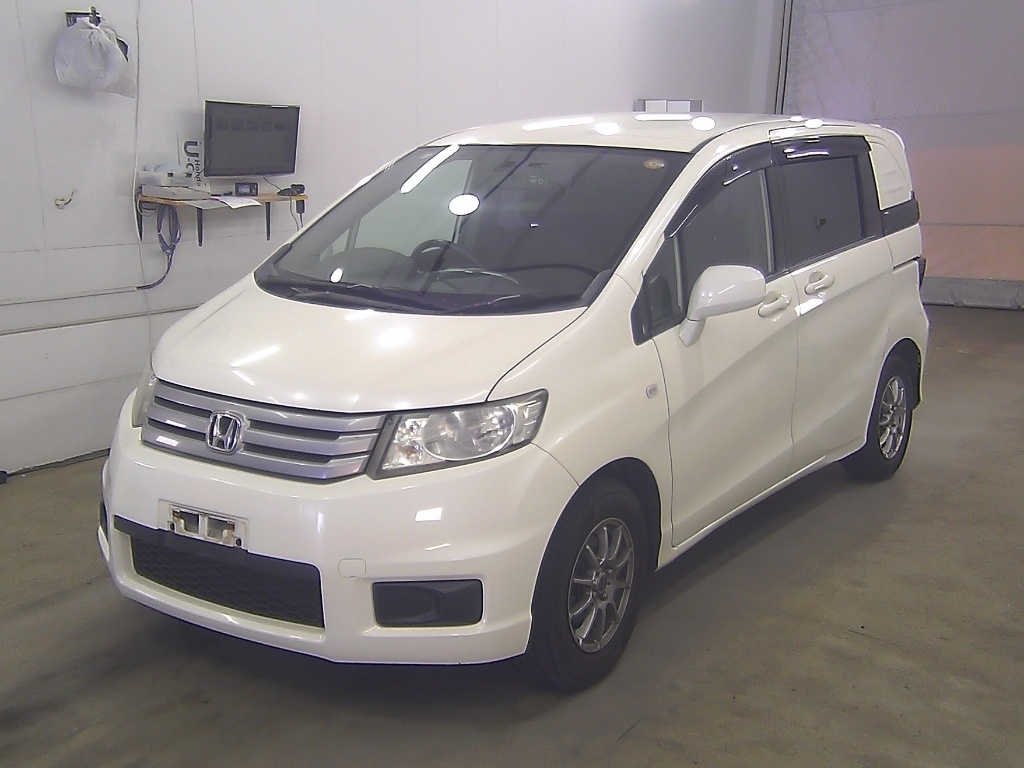 HONDA FREED SPIKE