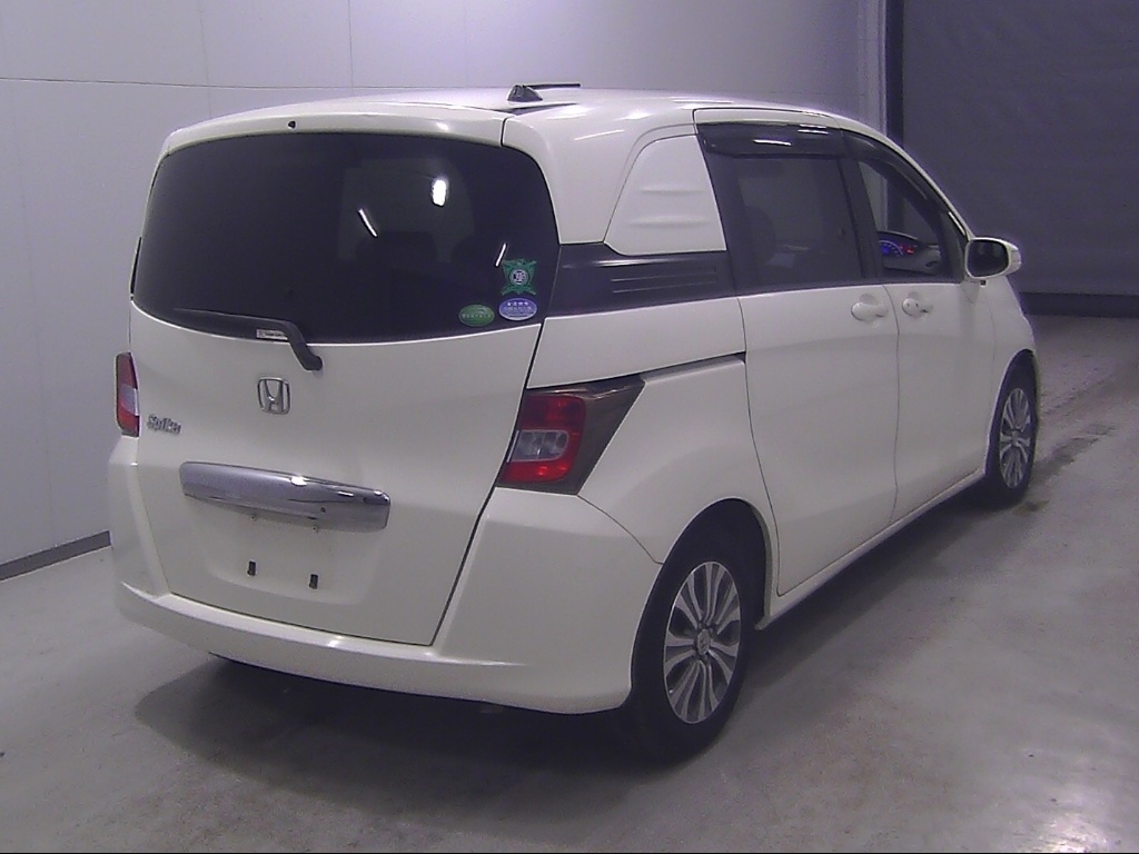 HONDA FREED SPIKE