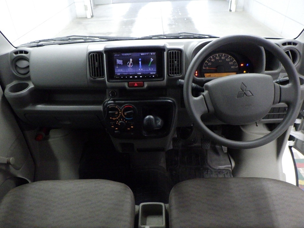 MITSUBISHI MINICAB