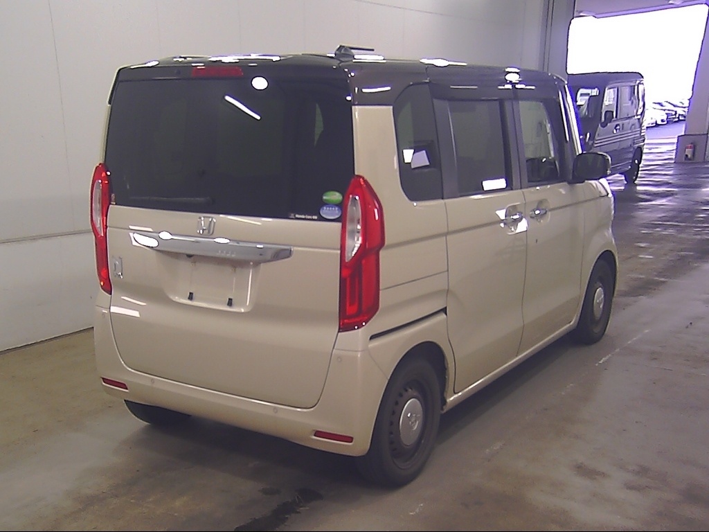 HONDA N-BOX