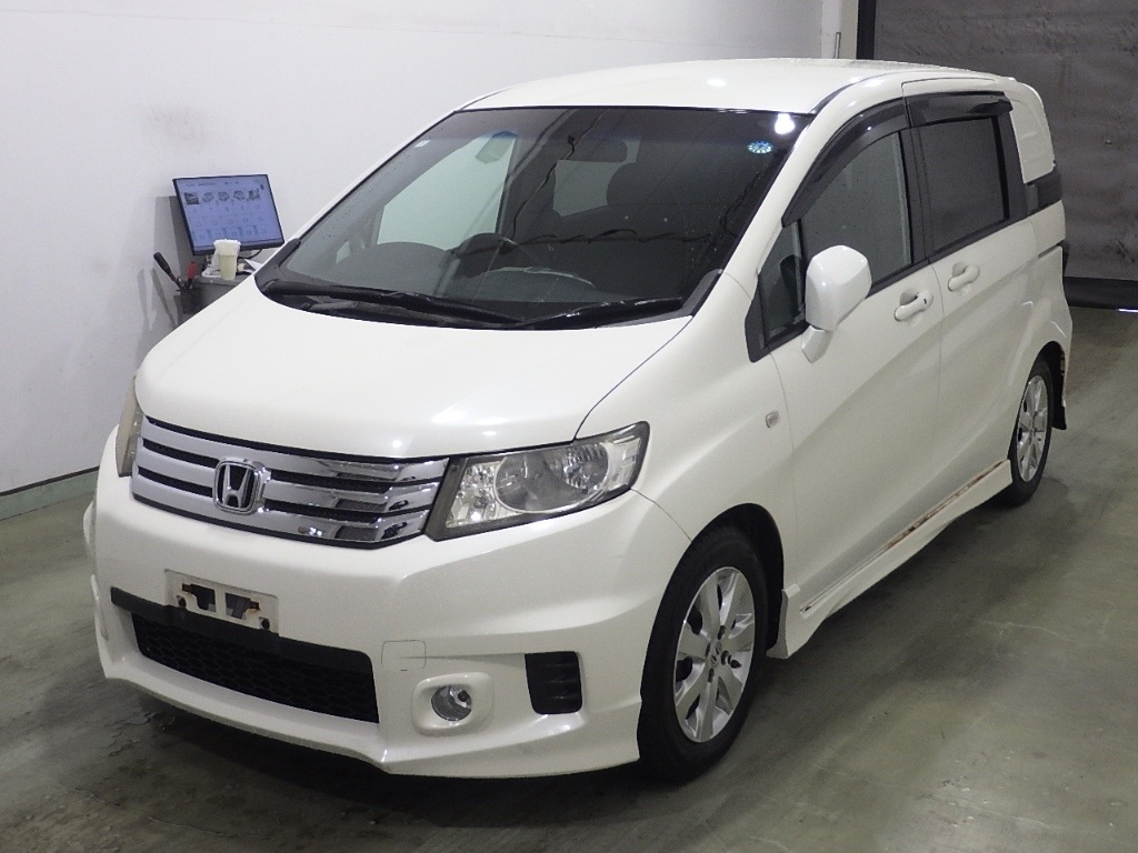 HONDA FREED SPIKE