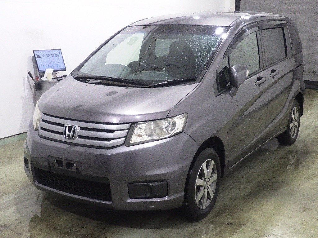 HONDA FREED SPIKE