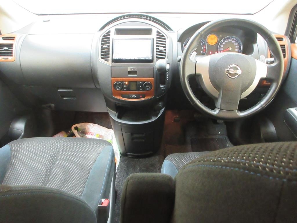 NISSAN LAFESTA