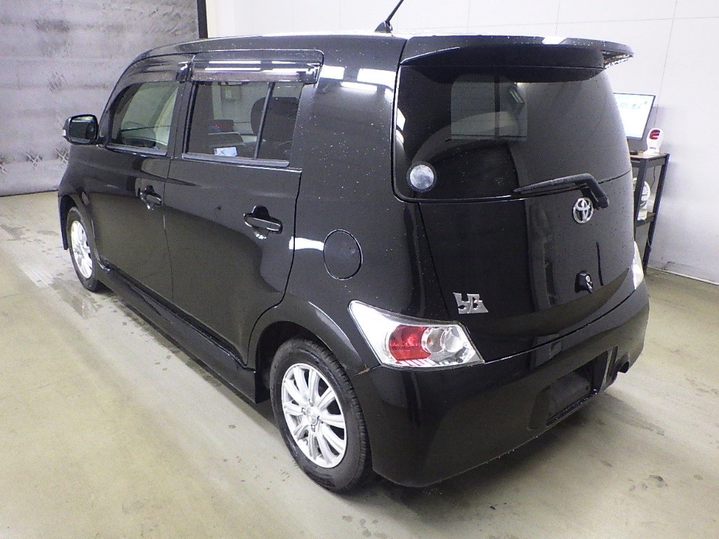 TOYOTA BB