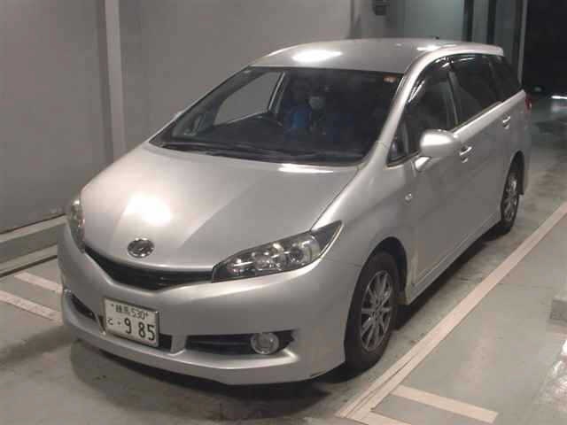 TOYOTA WISH