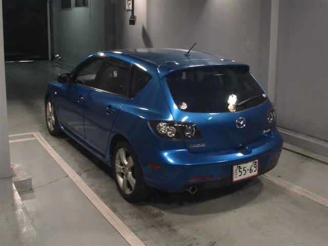 MAZDA AXELA