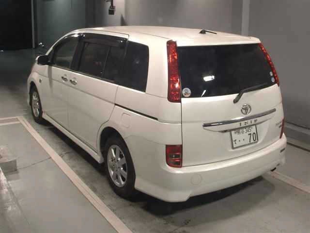 TOYOTA ISIS