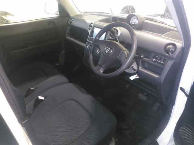 TOYOTA BB