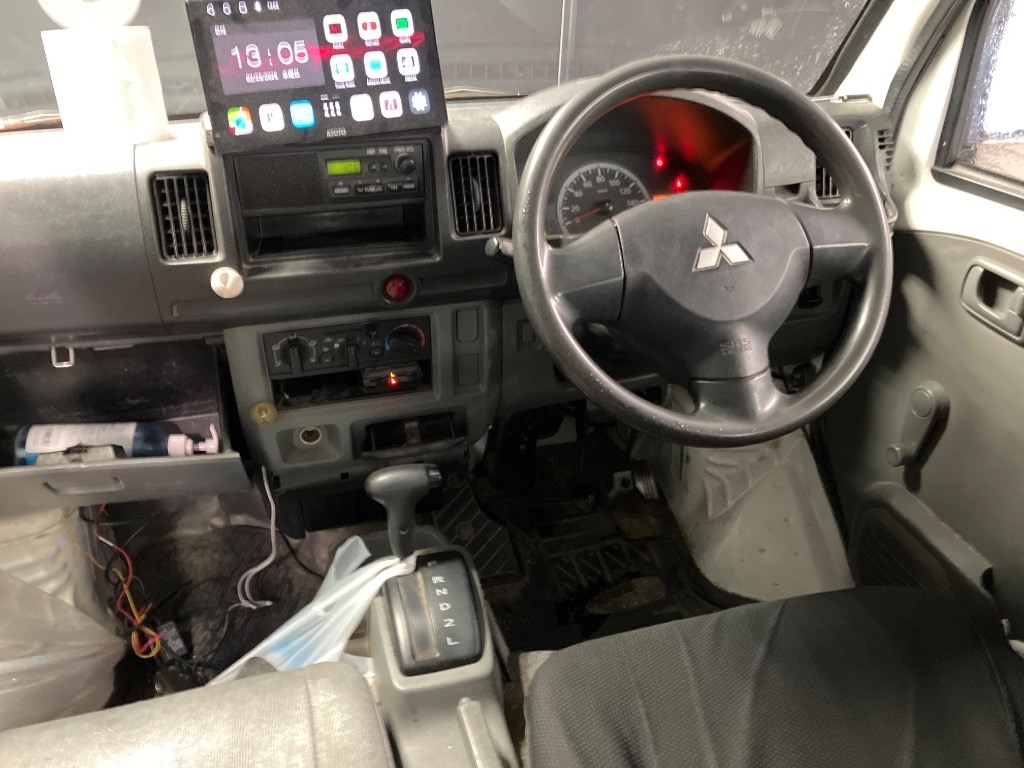 MITSUBISHI MINICAB