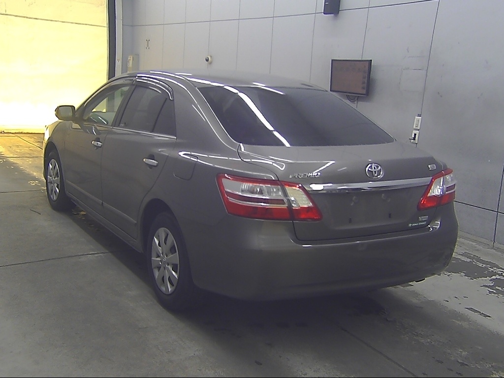 TOYOTA PREMIO