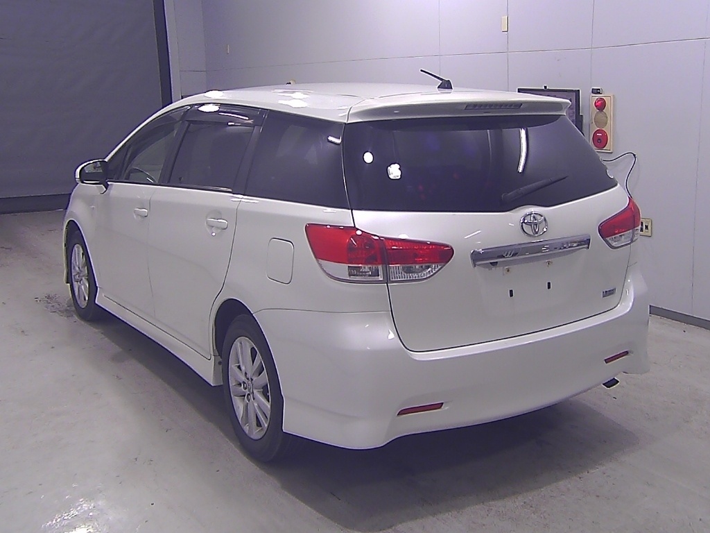 TOYOTA WISH
