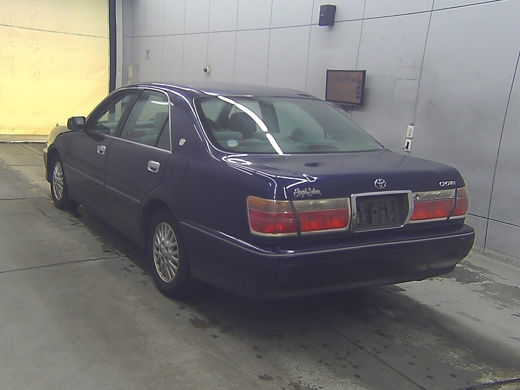 TOYOTA CROWN
