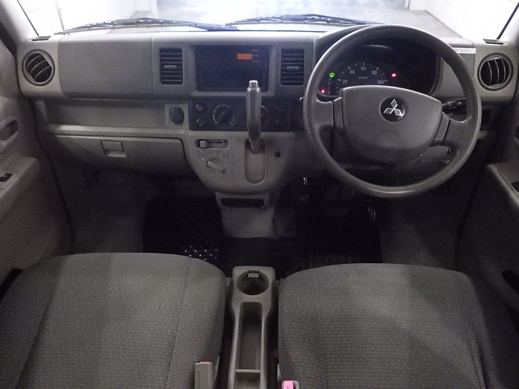 MITSUBISHI MINICAB