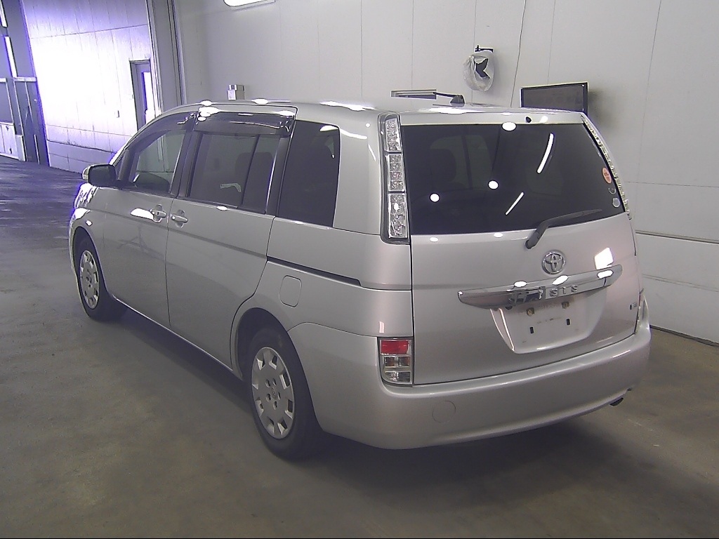 TOYOTA ISIS