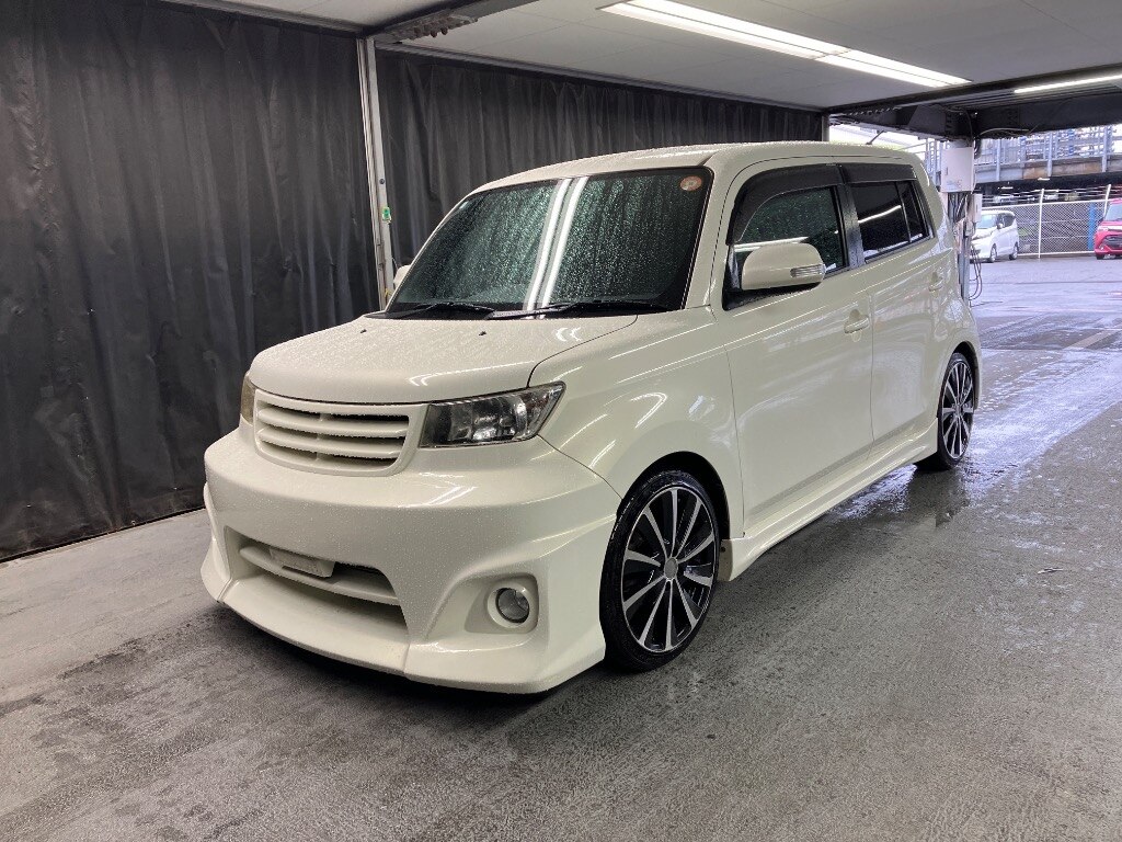 TOYOTA BB