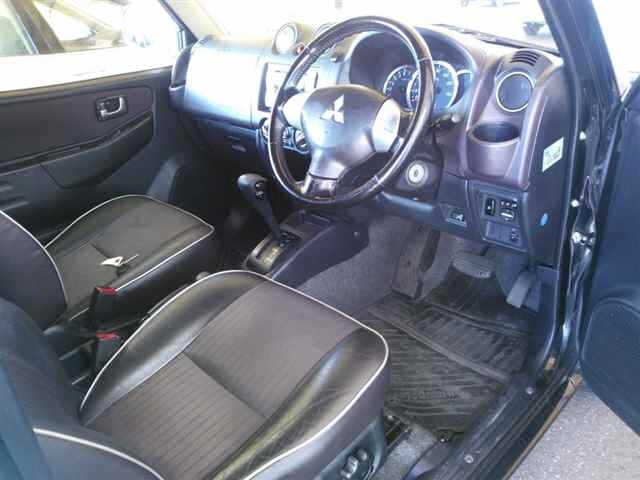 MITSUBISHI PAJERO MINI