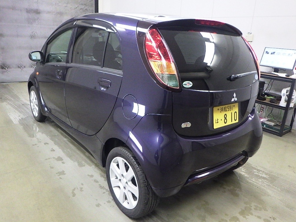 MITSUBISHI I