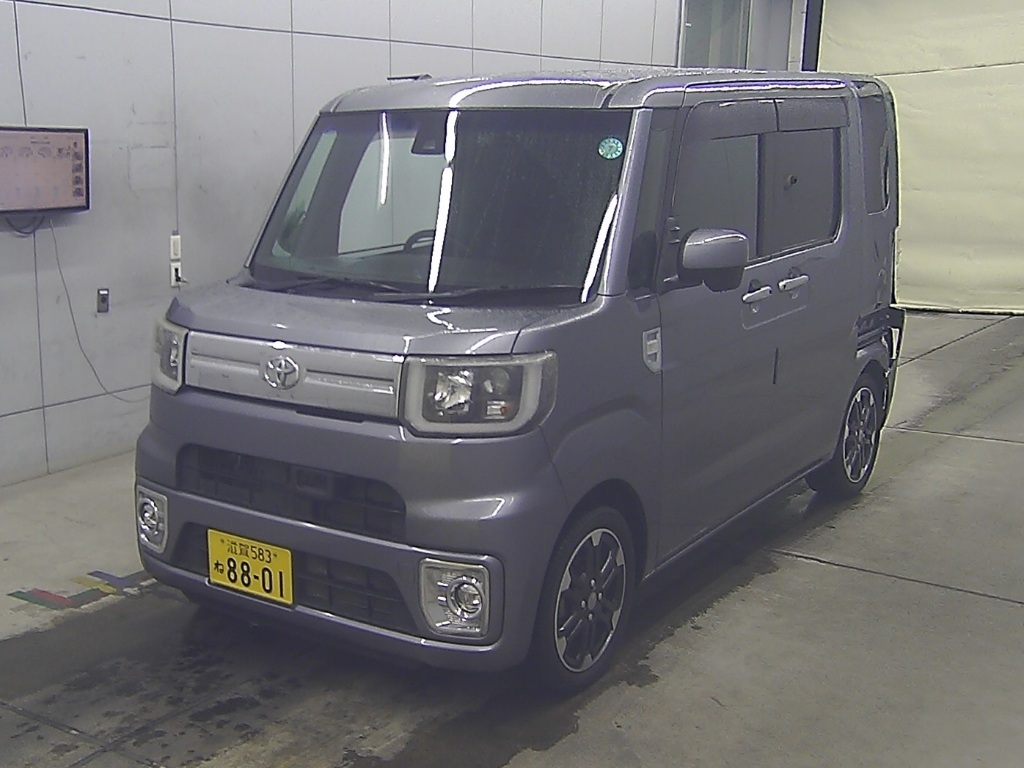 DAIHATSU WAKE