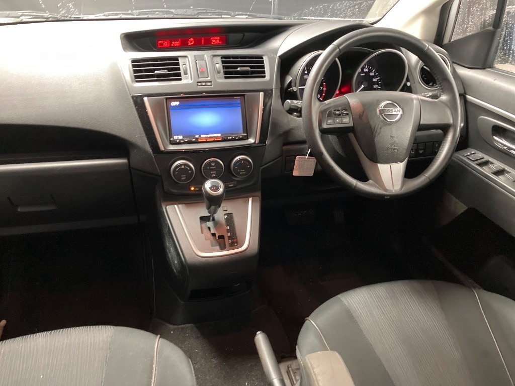 NISSAN LAFESTA