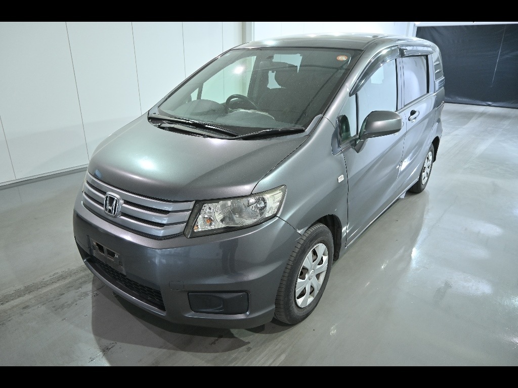 HONDA FREED SPIKE
