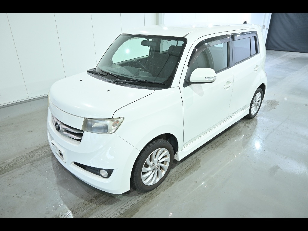 TOYOTA BB