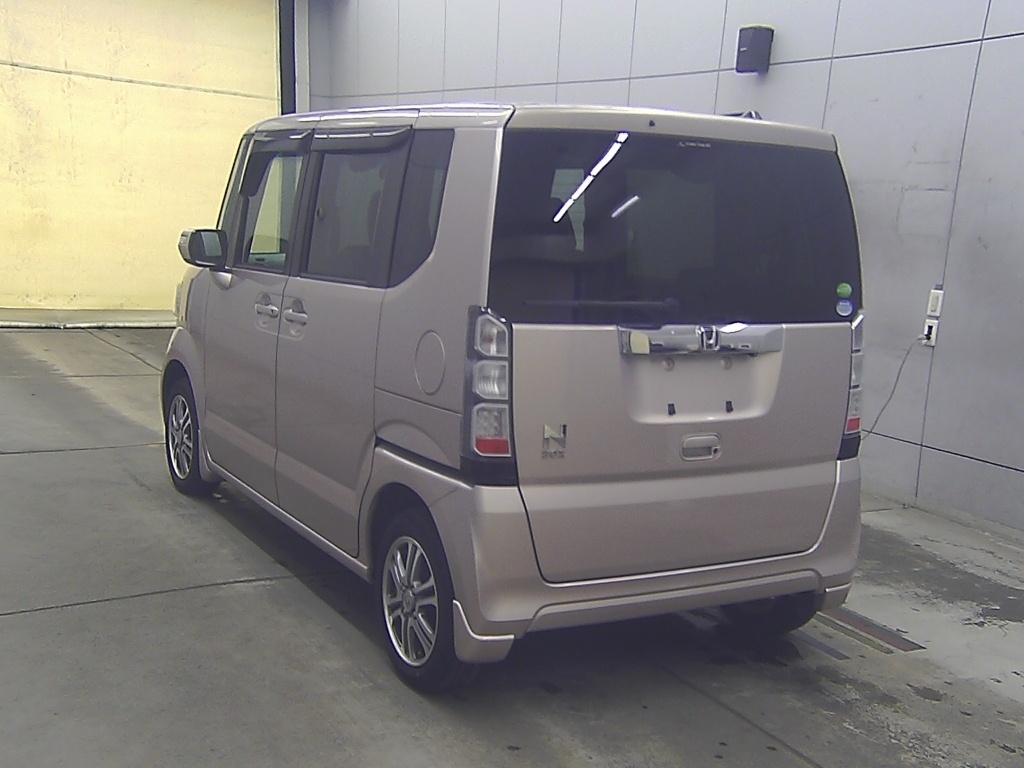 HONDA N-BOX