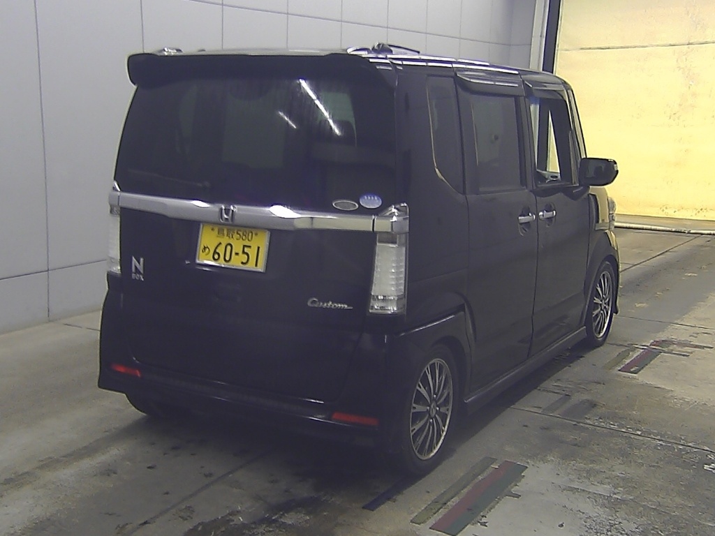 HONDA N-BOX