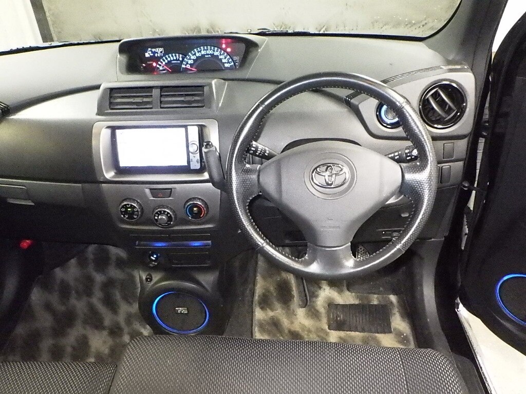 TOYOTA BB