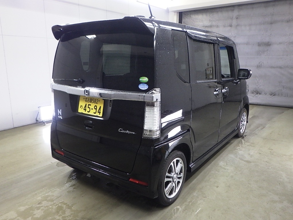 HONDA N-BOX