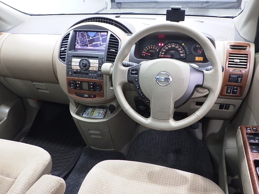 NISSAN LAFESTA