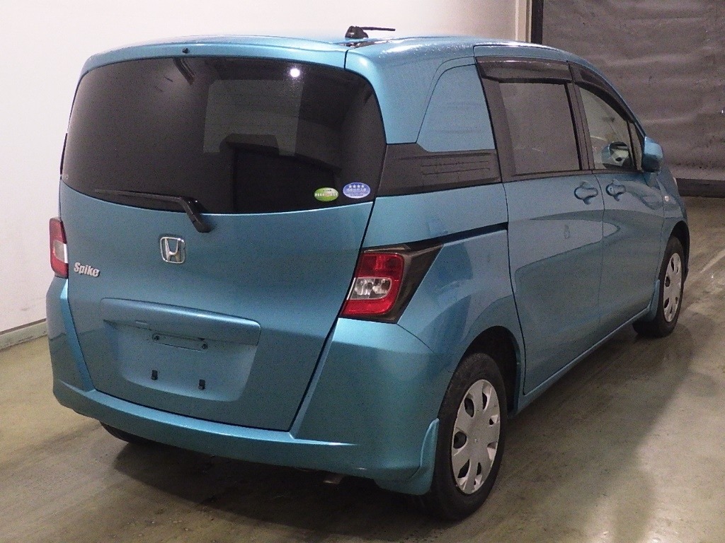 HONDA FREED SPIKE