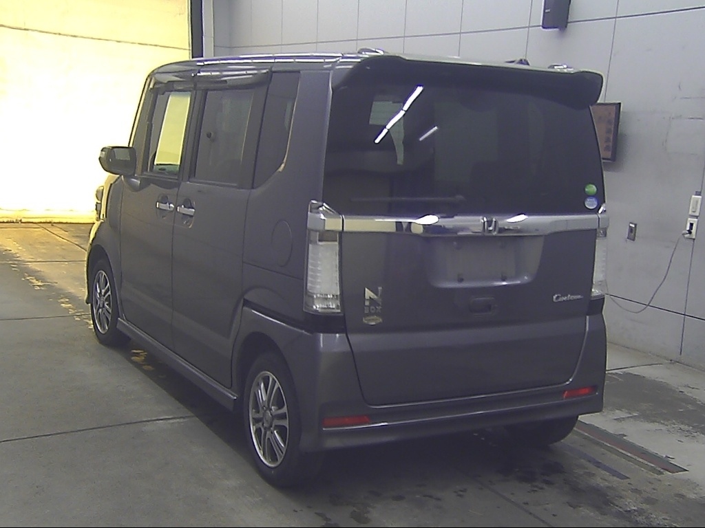 HONDA N-BOX