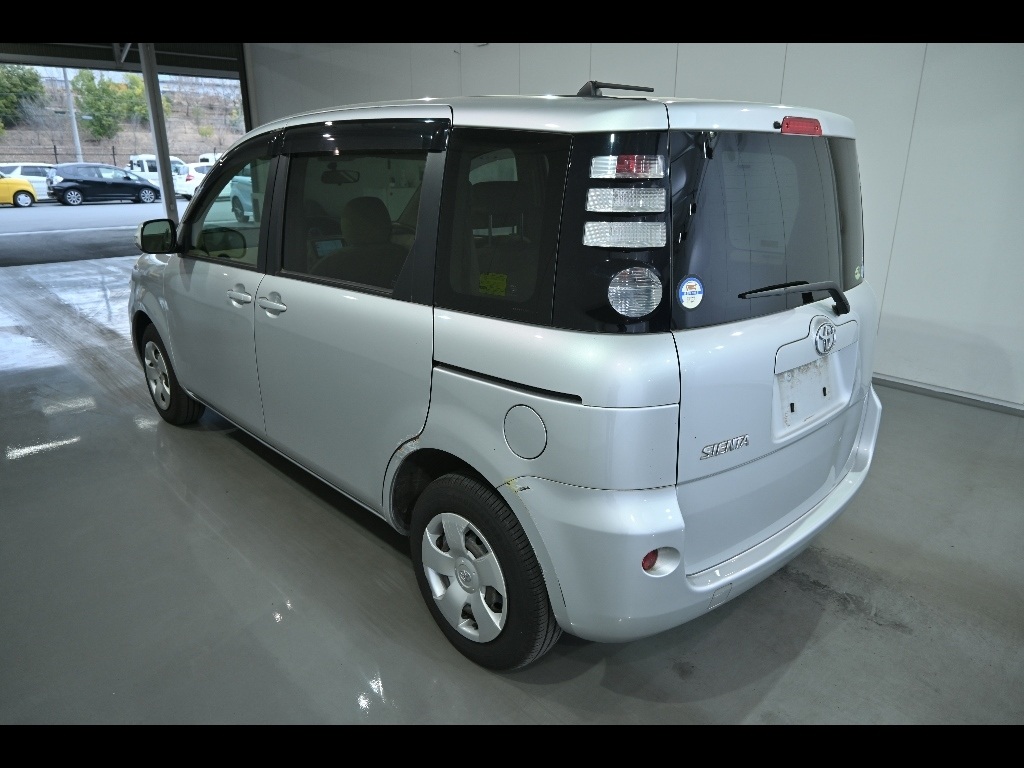 TOYOTA SIENTA