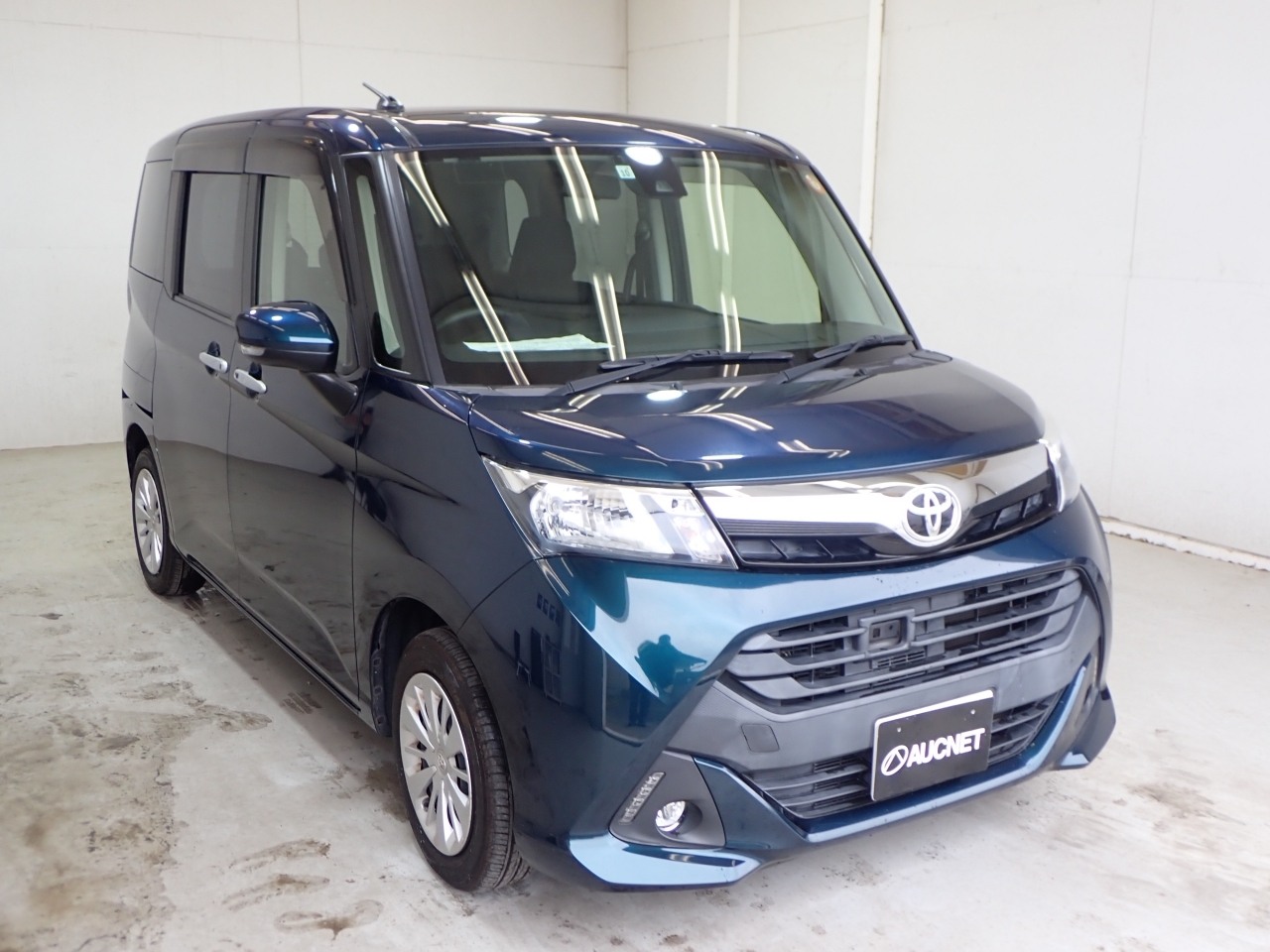 TOYOTA TANK