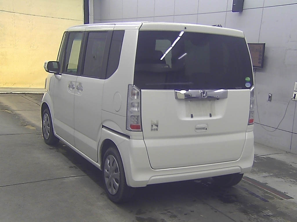 HONDA N-BOX