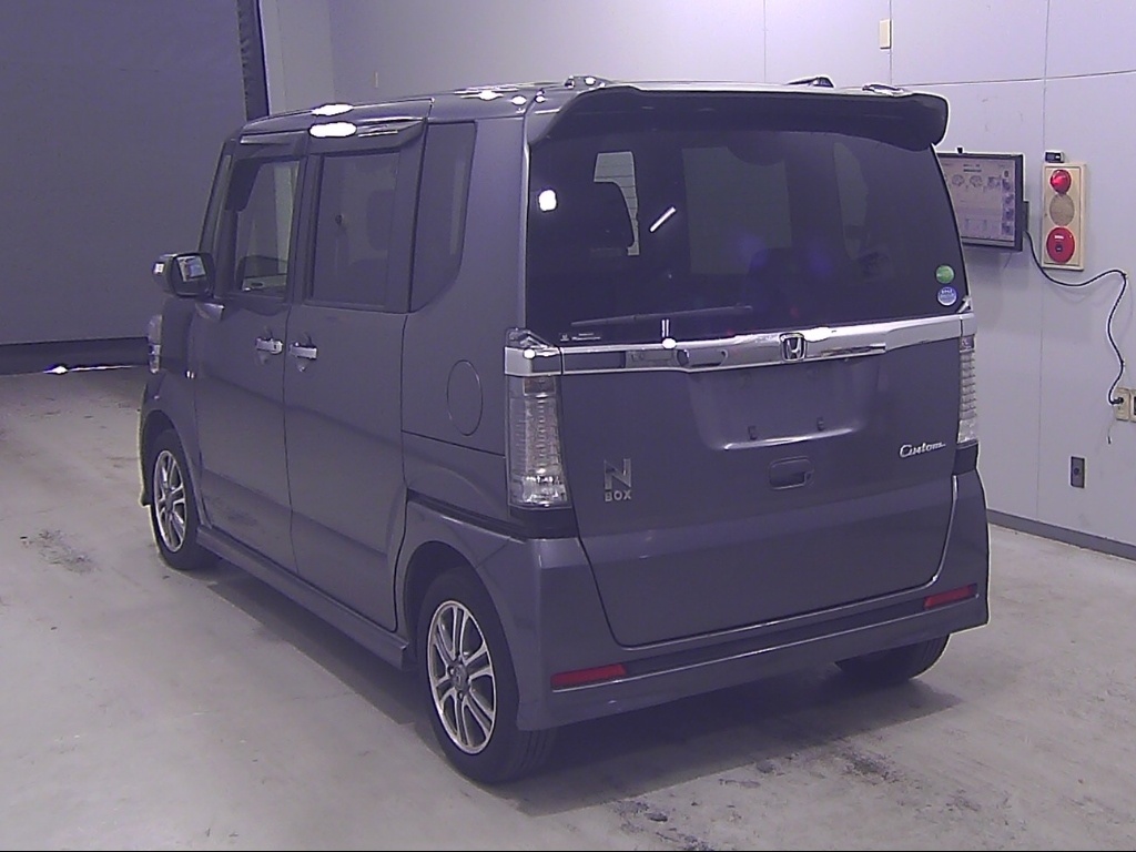 HONDA N-BOX