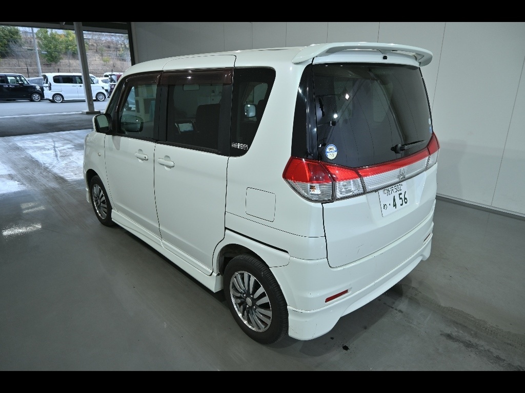 MITSUBISHI DELICA D:2