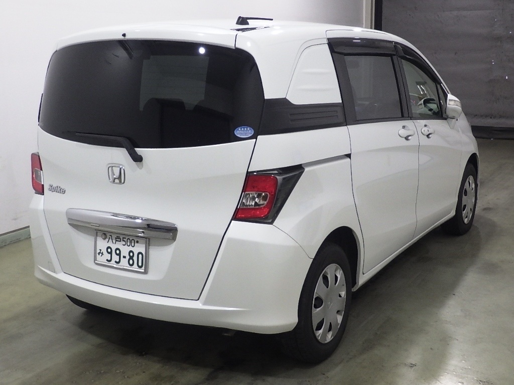 HONDA FREED SPIKE