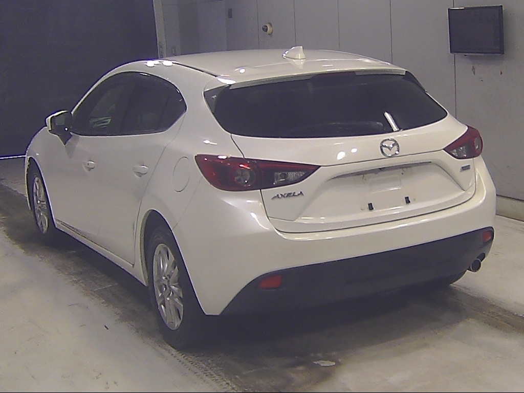 MAZDA AXELA