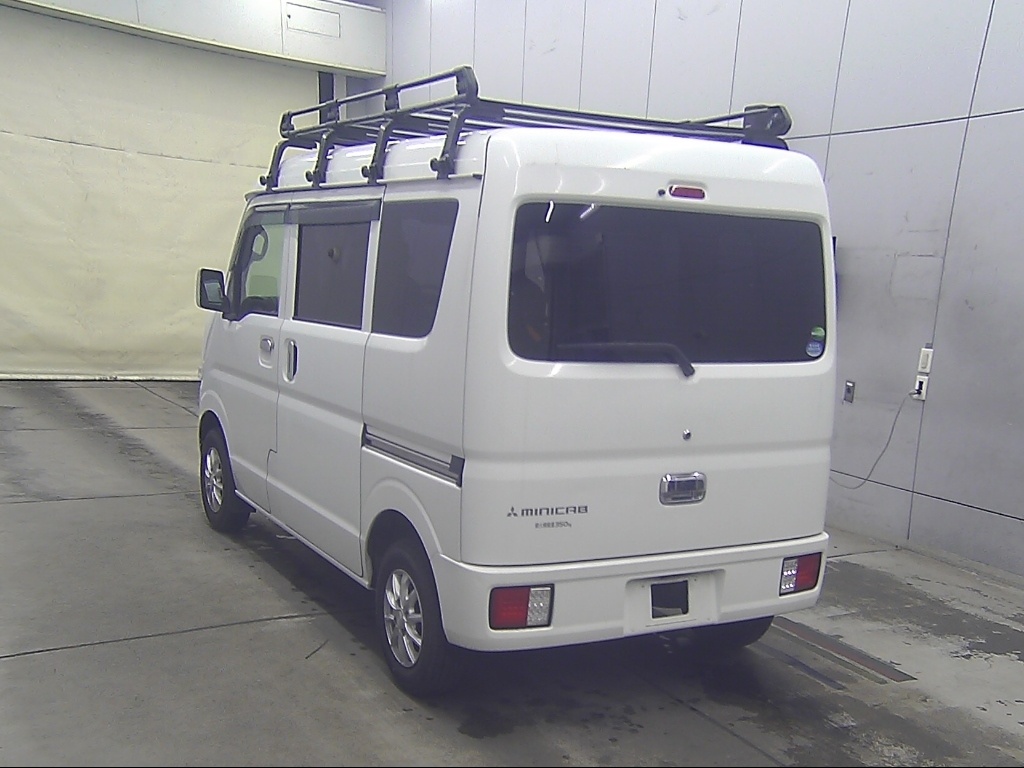 MITSUBISHI MINICAB