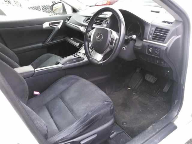 LEXUS CT200H
