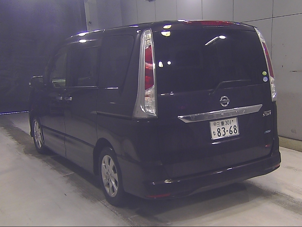 NISSAN SERENA