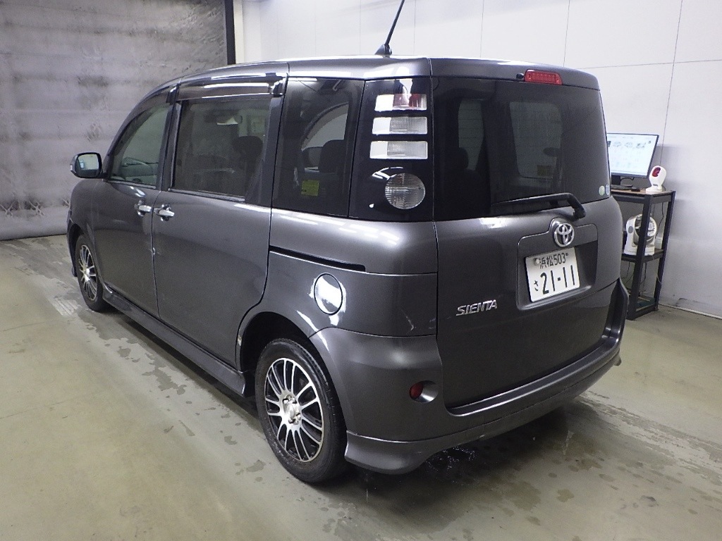 TOYOTA SIENTA