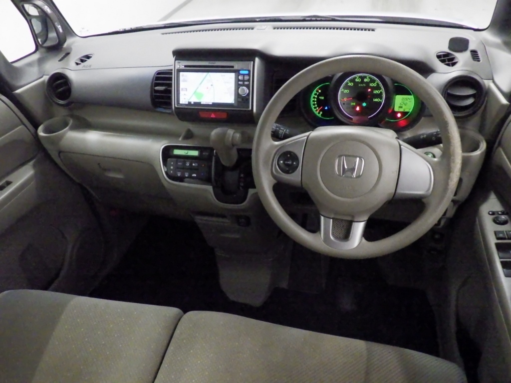 HONDA N-BOX