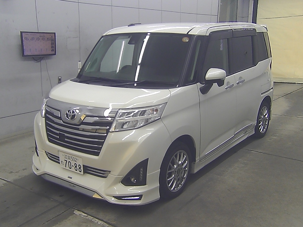 TOYOTA ROOMY