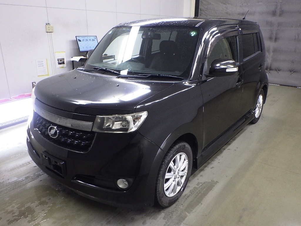 TOYOTA BB