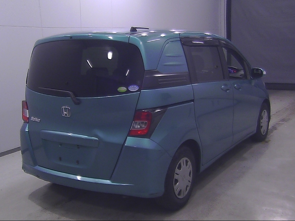 HONDA FREED SPIKE