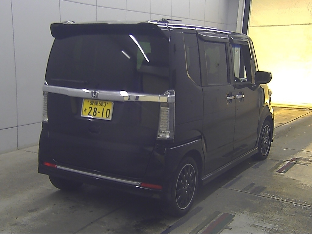 HONDA N-BOX